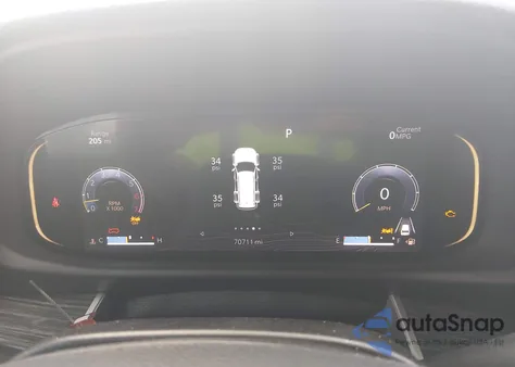 2022 Jeep Wagoneer Series Iii 4X4 from USA, damaged, VIN 1C4SJVDT1NS211596